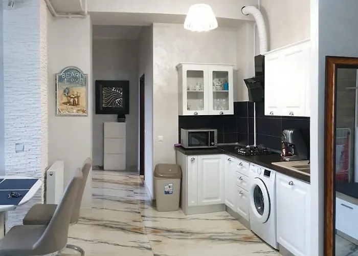 Monaco Summerland Apartament