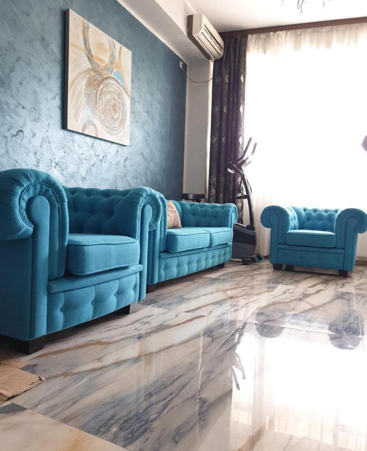 Apartment Monaco Summerland *